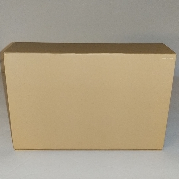 π Michael Kors π Magnetic Gift Box Storage Holiday MK π - Picture 7 of 7